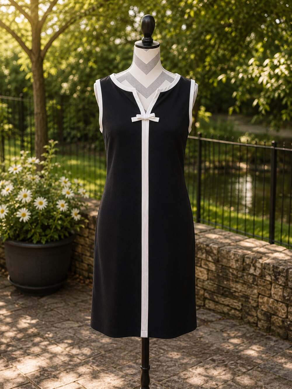 Karl Lagerfeld Paris Sleeveless V-Neck Contrast Trim Bow Mini Shift Dress
